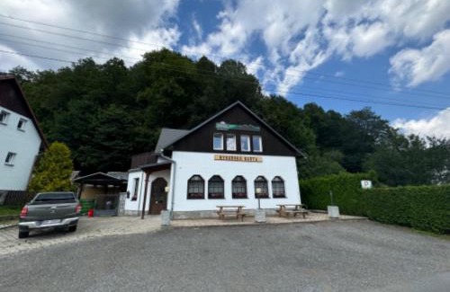 Bela pod Pradedem House | Penzion a Rybářská bašta U Jesetera