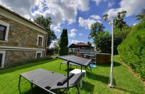 Karlovy Dvory House | Penzion Kameňák