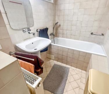 Starovice House | Penzion Na Třeťasu s vinným sklepem