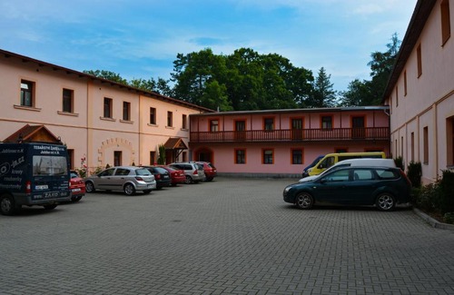 Rumburk House | Penzion U parku