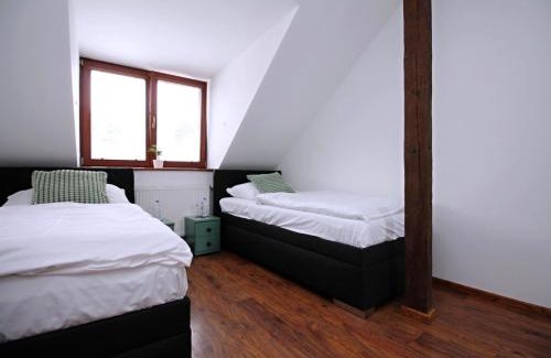 Mokra-Horakov House | Penzion u Zajíčku