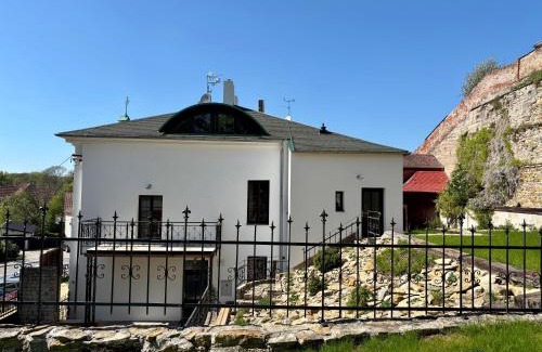 Opocno House | Penzion Za Stromem