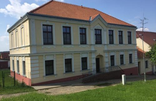 Uhercice House | Penzion Zamecek