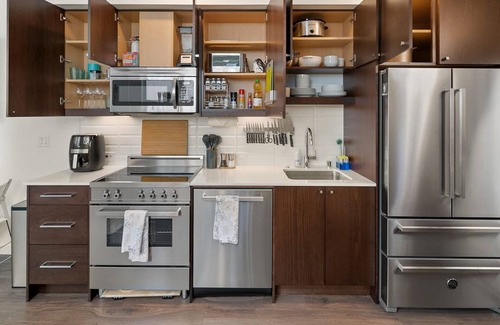 Minor House | Perch - Centro Guesthouse F: WS 96! Parking, Rooftop Deck & Pet Friendly