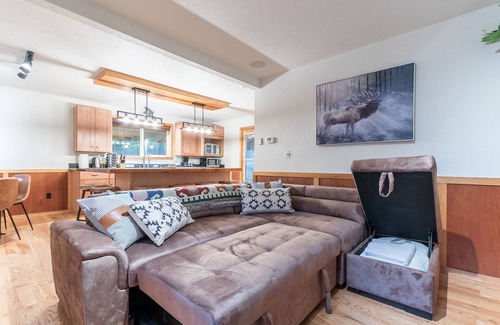 Paradise Estates Cabin | Perch - Juniper Cabin: Cozy A-Frame cabin w/hot tub