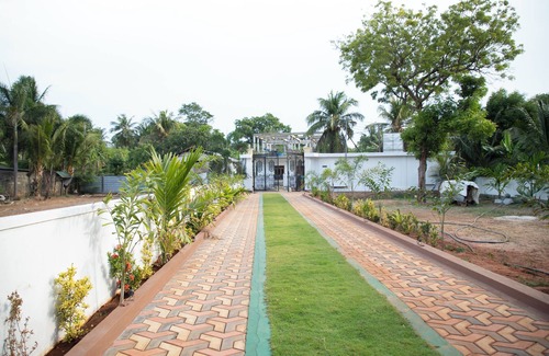 Jaffna House | Perched on the edge of the escarpment, experience Sri Lanka's Northern heritage.