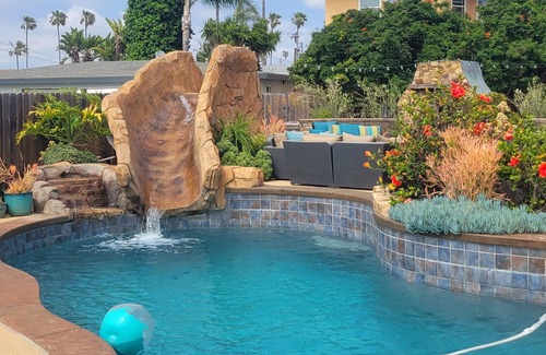 South Oceanside House | Perfect Escape Beach Bungalow w/private pool and hot tub. 5 min walk to beach.