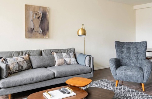 Prudential - St. Botolph Apartment | Perfectly Located 1BR in Boston w/ Concierge + Gym