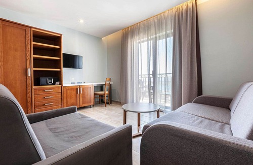 Mellieħa Heights Hotel | Pergola Hotel & Spa