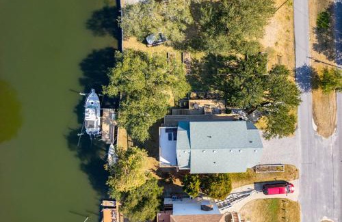 Brigands' Bay House | Pescadora by Rather Be Properties