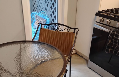 North Chesterfield Apartment | Pet friendly 2-bedroom apartment with WiFi, AC, Pool in fabulous Bon Air