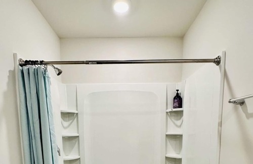 Sicklerville House | Pet-friendly, 6+ guest, events allowed 3bedroom, 2.5 bath,5 beds!!!!!!