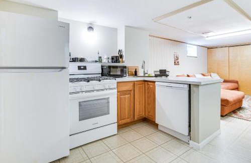 Evanston House | Pet-Friendly Abode, 2 Mi to Dtwn Evanston!