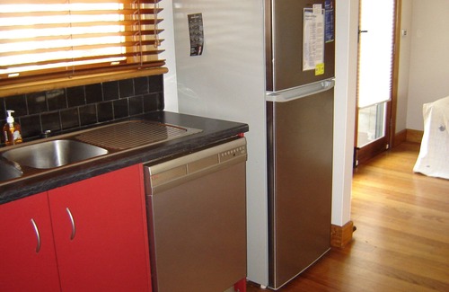 Cannons Creek House | Pet Friendly Beach Cottage at Cannons Creek