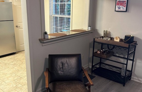 Oxford Condo | Pet-Friendly Condo about 1 mile from Ole Miss Campus and The Square