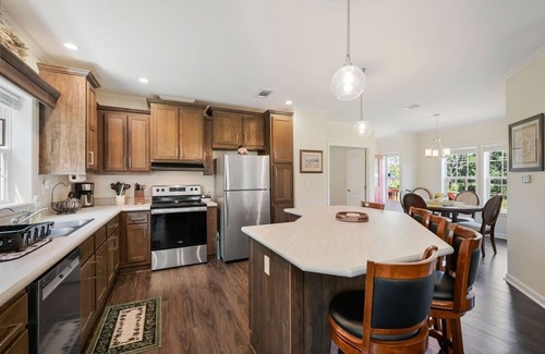 Okeechobee Cottage | Pet friendly, fenced acres, oak hammock, and lake. Star gazing. Peaceful.