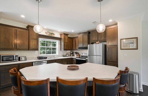 Okeechobee Cottage | Pet friendly, fenced acres, oak hammock, and lake. Star gazing. Peaceful.