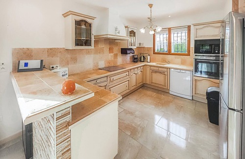 Pouzols-Minervois House | Pet friendly home in Pouzols-Minervois