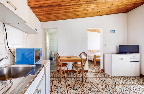 Saint-Savinien House | Pet friendly home in Saint-Savinien