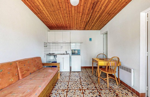 Saint-Savinien House | Pet friendly home in Saint-Savinien