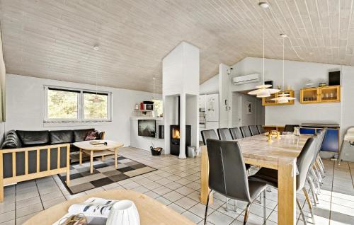 Klegod Strand House | Pet Friendly Home In Ringkøbing