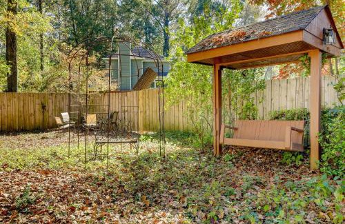 Lilburn Apartment | Pet-Friendly Lilburn Duplex with Patio and Grills!