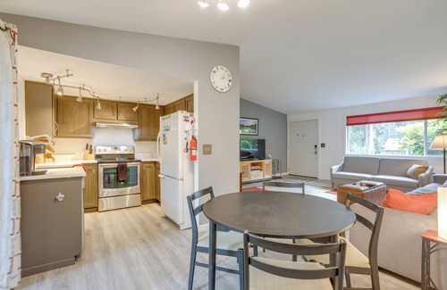 Inglewood House | Pet-Friendly Sammamish Home w/Deck ~ 3 Mi to Lake