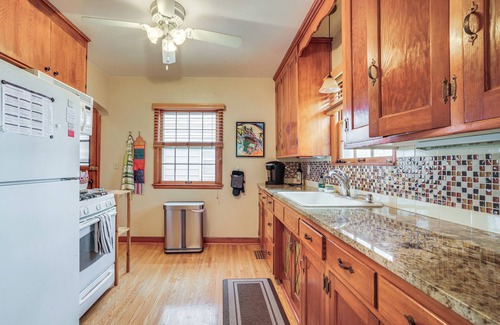 West Seventh House | Pet-Friendly St Paul Home < 5 Mi to Downtown!