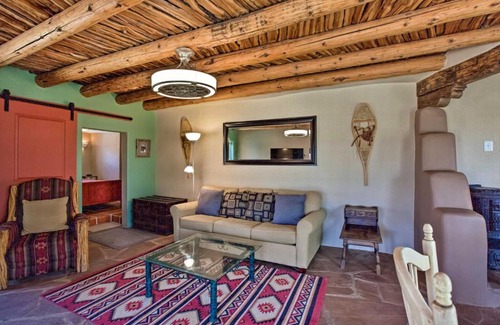 Taos House | Pet-Friendly Taos House with Patio and Hammock!