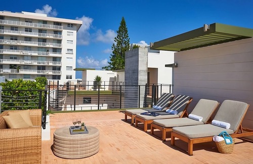 South of Fifth House | Pet-Friendly Tropical Paradise Retreat, Iconic Oceanfront, Near Nikki Beach!