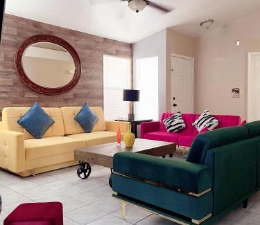 Las Vegas House | Pet-friendly, Vibrant Oasis - Colorful Retreat near Summerlin
