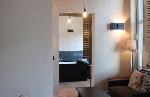 Nivelles Bed & Breakfast | Peter House