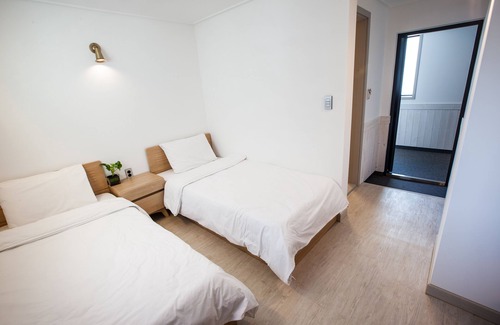 Daeheung-dong Hotel | Petercat Hotel Sinchon Hongdae