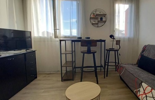 Tarbes Apartment | Petit Cocon Tarbais -wifi-parking