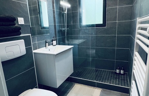 Luzarches House | Petite Bâtisse Pour Groupes, Familles et Amis, Paris OG 2024, Été, Événements