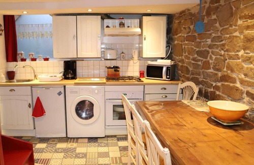 Landudal House | Petite Maison Dans Village de Campagne, à Proximité de Sentiers de Randonnées