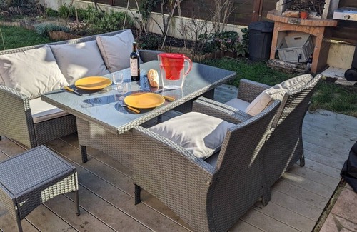 Eaubonne House | Petite Maison Indépendante à 30 Minutes de Paris