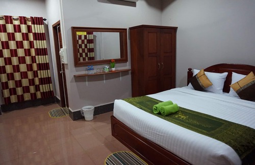 Pakse Hotel | Phetphaylin Hotel
