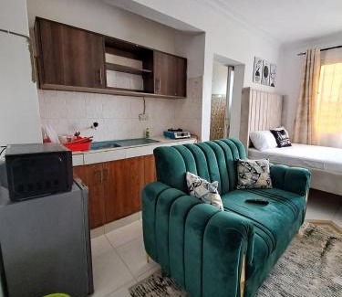 Manyimbo Bed & Breakfast | Phoina Homes