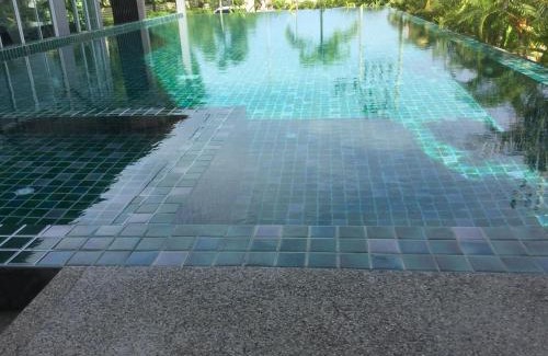 Old Phuket Town Apartment | Phuket naka Condon-41无边泳池免费上网免费停车位