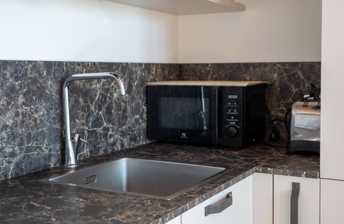 Plassi Apartment | Picasso - One Bedroom Apartment, Sleeps 3