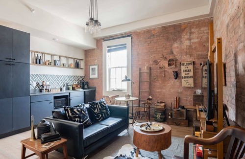 Covington Apartment | Pickle Factory Hotel—1BR Close to Stadiums & Bars