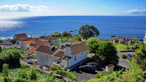 Calheta de Nesquim House | PICO HOLIDAY RENTALS, Casa Do Avô Faidoca