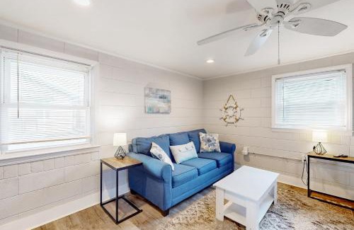 Kure Beach Apartment | Pier View Cottage Unit 5