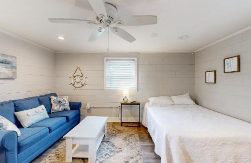 Kure Beach Apartment | Pier View Cottage Unit 5