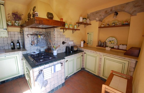 Loro Ciuffenna Villa | Pietrina: A family villa and pool for 10 in Tuscany near Arezzo