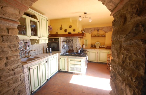 Loro Ciuffenna Villa | Pietrina: A family villa and pool for 10 in Tuscany near Arezzo