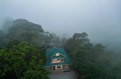 Peermade Villa | Pine Escape By Cluster Cloud