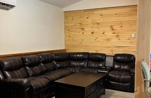 Chelton Cottage | Pine haven cottage two minute drive to provincial park with fabulous beach