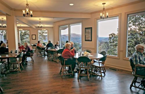 Pineville Resort | Pine Mountain State Resort Park